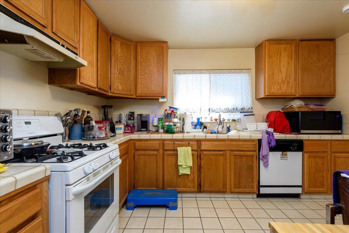 Detail Gallery Image 9 of 22 For 1931 Palm Ave, San Mateo,  CA 94403 - – Beds | – Baths