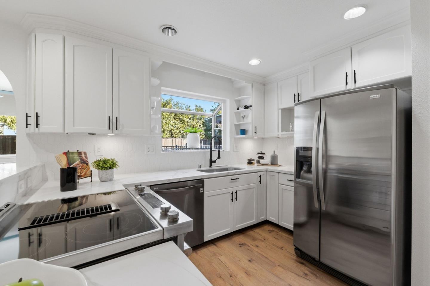 Detail Gallery Image 17 of 53 For 37640 Hyacinth St, Newark,  CA 94560 - 4 Beds | 3 Baths