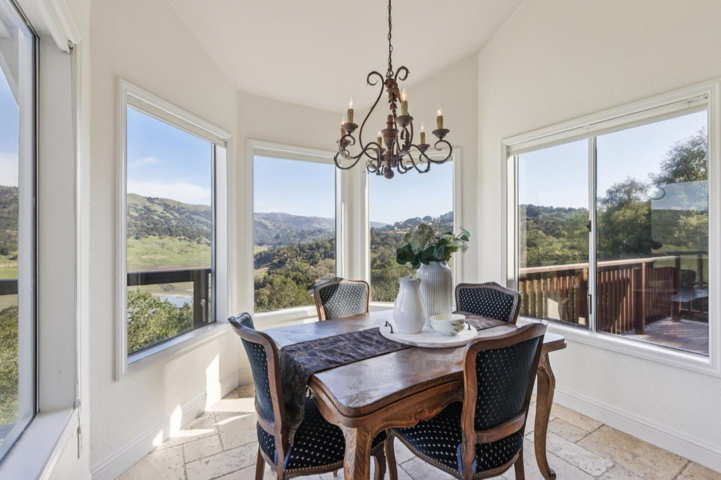 Detail Gallery Image 10 of 41 For 17864 Holiday Dr, Morgan Hill,  CA 95037 - 4 Beds | 3/1 Baths