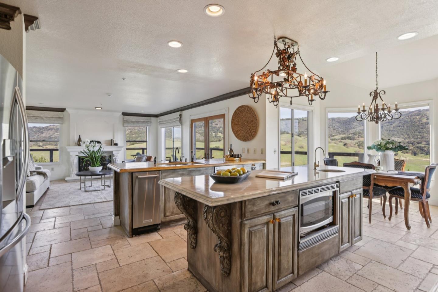 Detail Gallery Image 11 of 41 For 17864 Holiday Dr, Morgan Hill,  CA 95037 - 4 Beds | 3/1 Baths