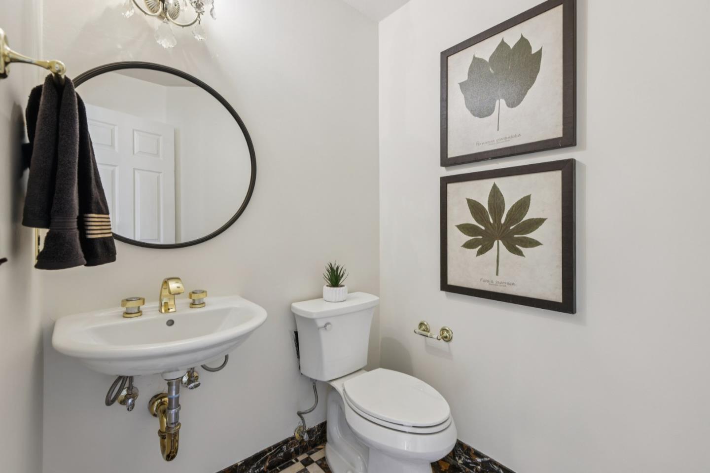 Detail Gallery Image 14 of 41 For 17864 Holiday Dr, Morgan Hill,  CA 95037 - 4 Beds | 3/1 Baths