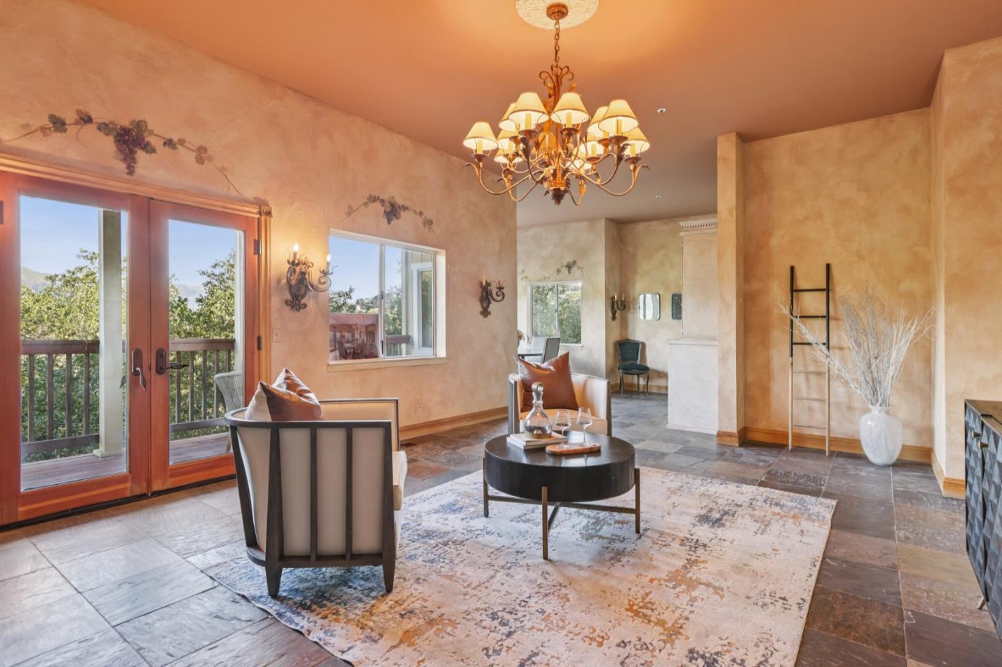 Detail Gallery Image 16 of 41 For 17864 Holiday Dr, Morgan Hill,  CA 95037 - 4 Beds | 3/1 Baths