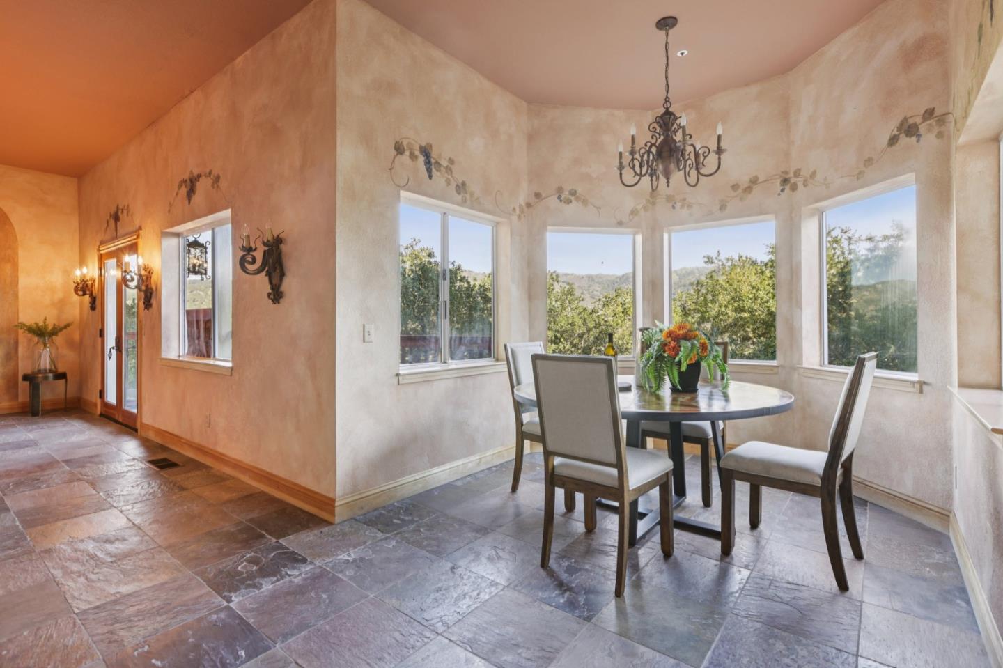 Detail Gallery Image 18 of 41 For 17864 Holiday Dr, Morgan Hill,  CA 95037 - 4 Beds | 3/1 Baths