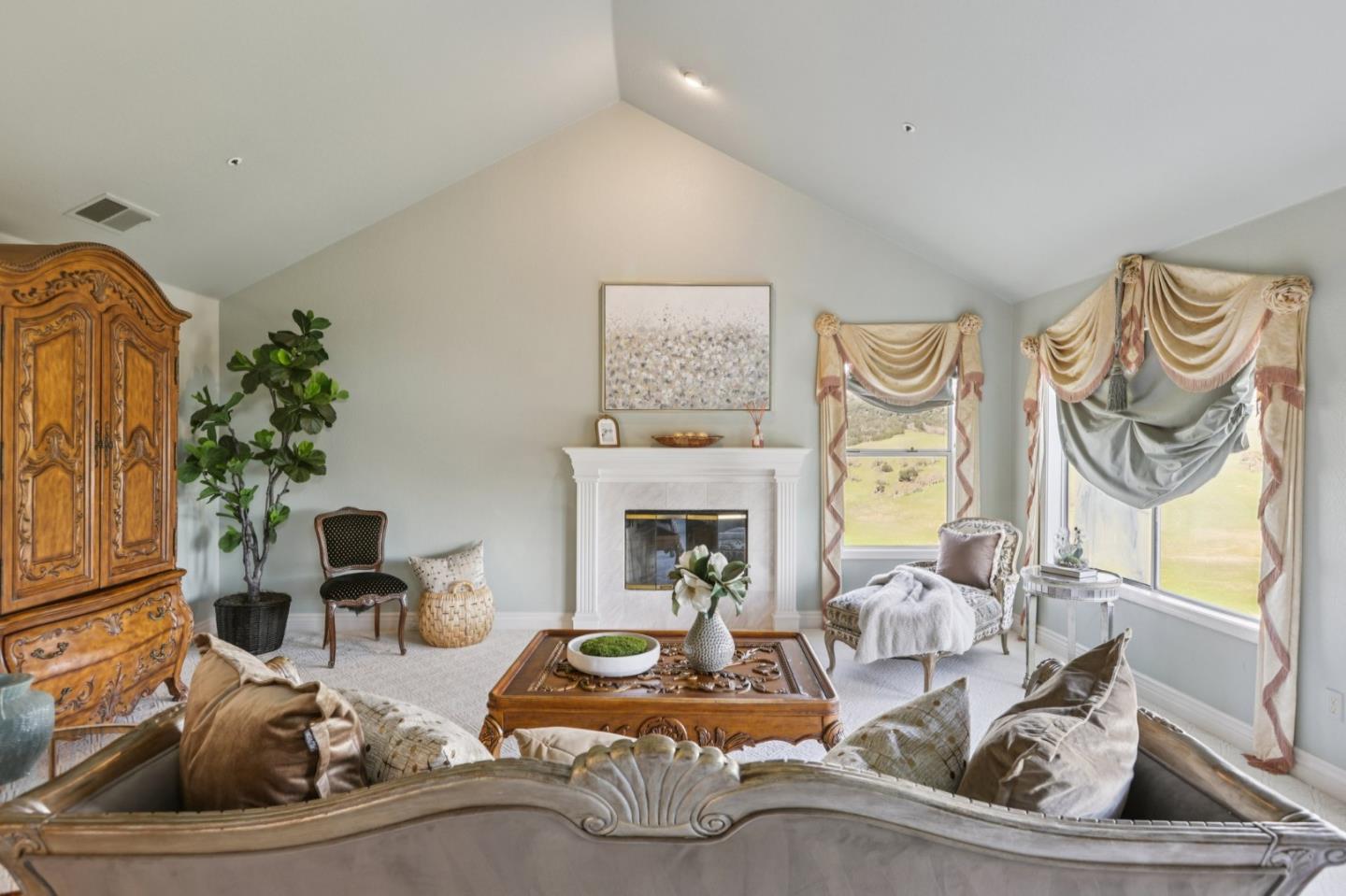 Detail Gallery Image 23 of 41 For 17864 Holiday Dr, Morgan Hill,  CA 95037 - 4 Beds | 3/1 Baths