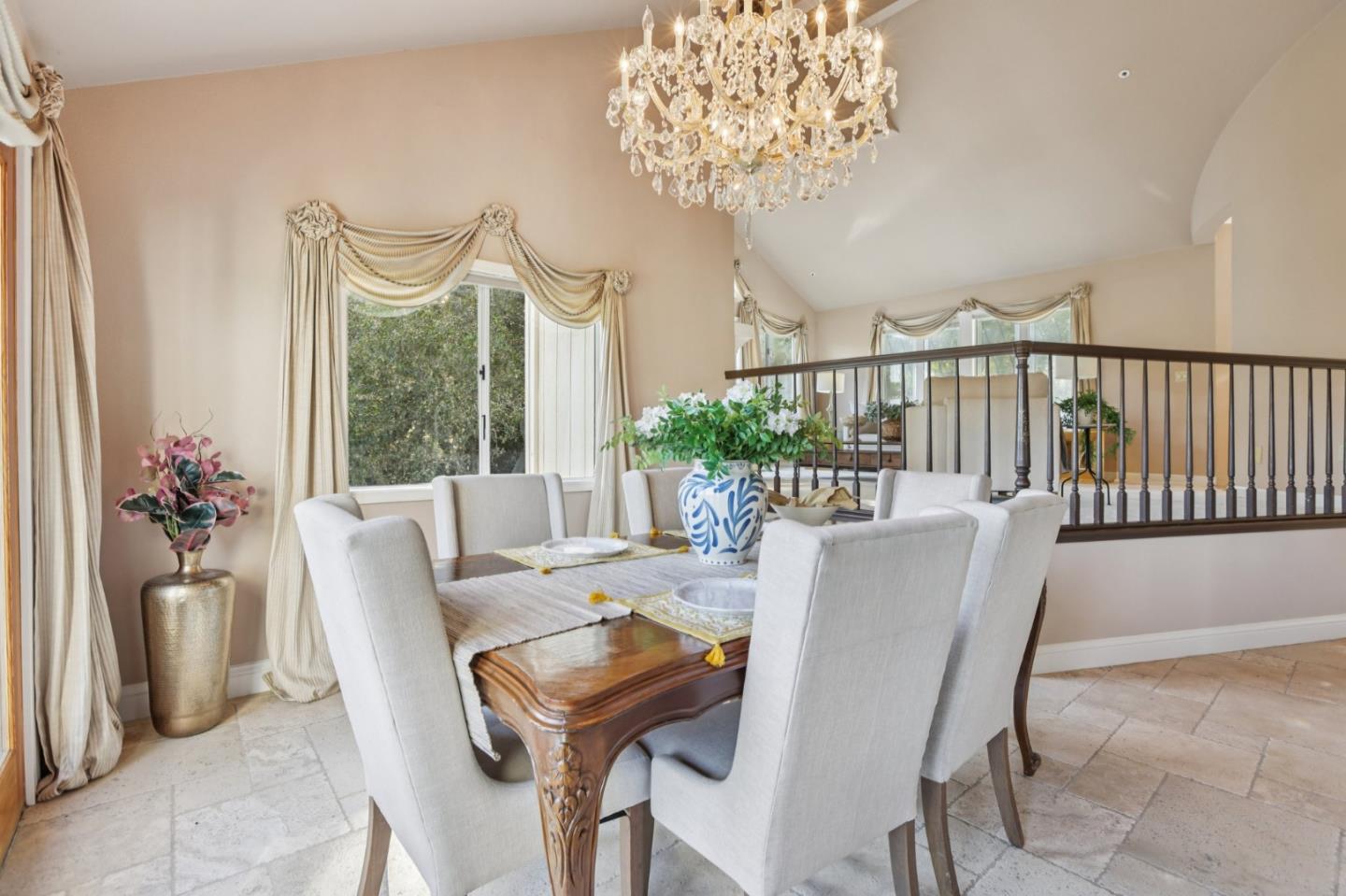 Detail Gallery Image 8 of 41 For 17864 Holiday Dr, Morgan Hill,  CA 95037 - 4 Beds | 3/1 Baths