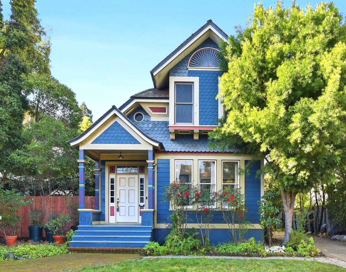 Detail Gallery Image 2 of 60 For 137 Elm St, San Mateo,  CA 94401 - 4 Beds | 3 Baths