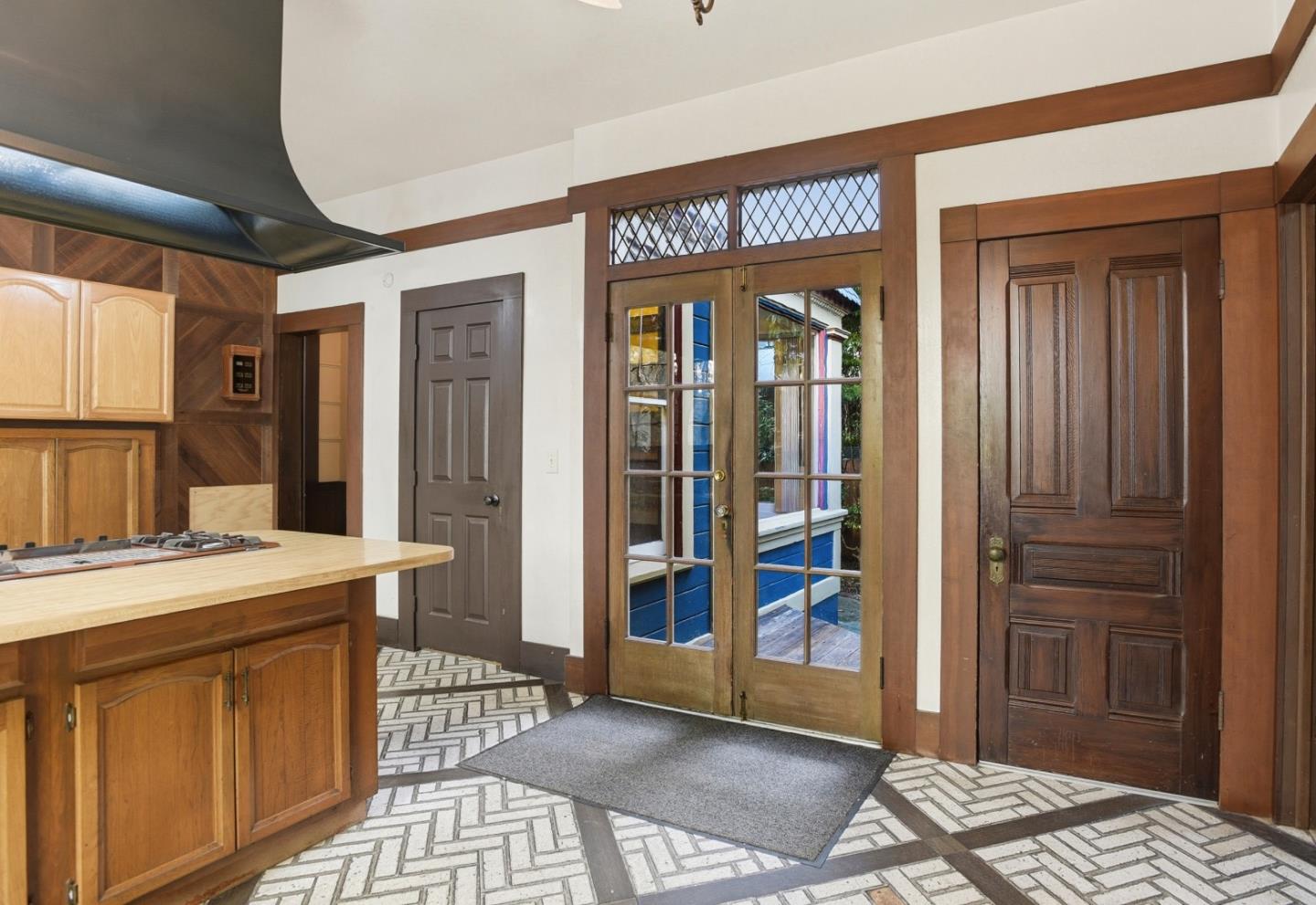 Detail Gallery Image 20 of 60 For 137 Elm St, San Mateo,  CA 94401 - 4 Beds | 3 Baths