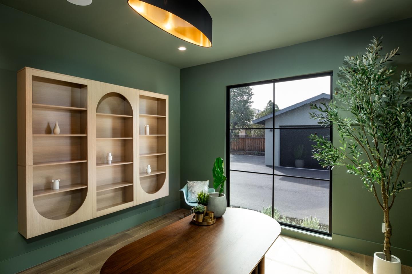 Detail Gallery Image 11 of 23 For 1866 Valparaiso Ave, Menlo Park,  CA 94025 - 5 Beds | 5/1 Baths