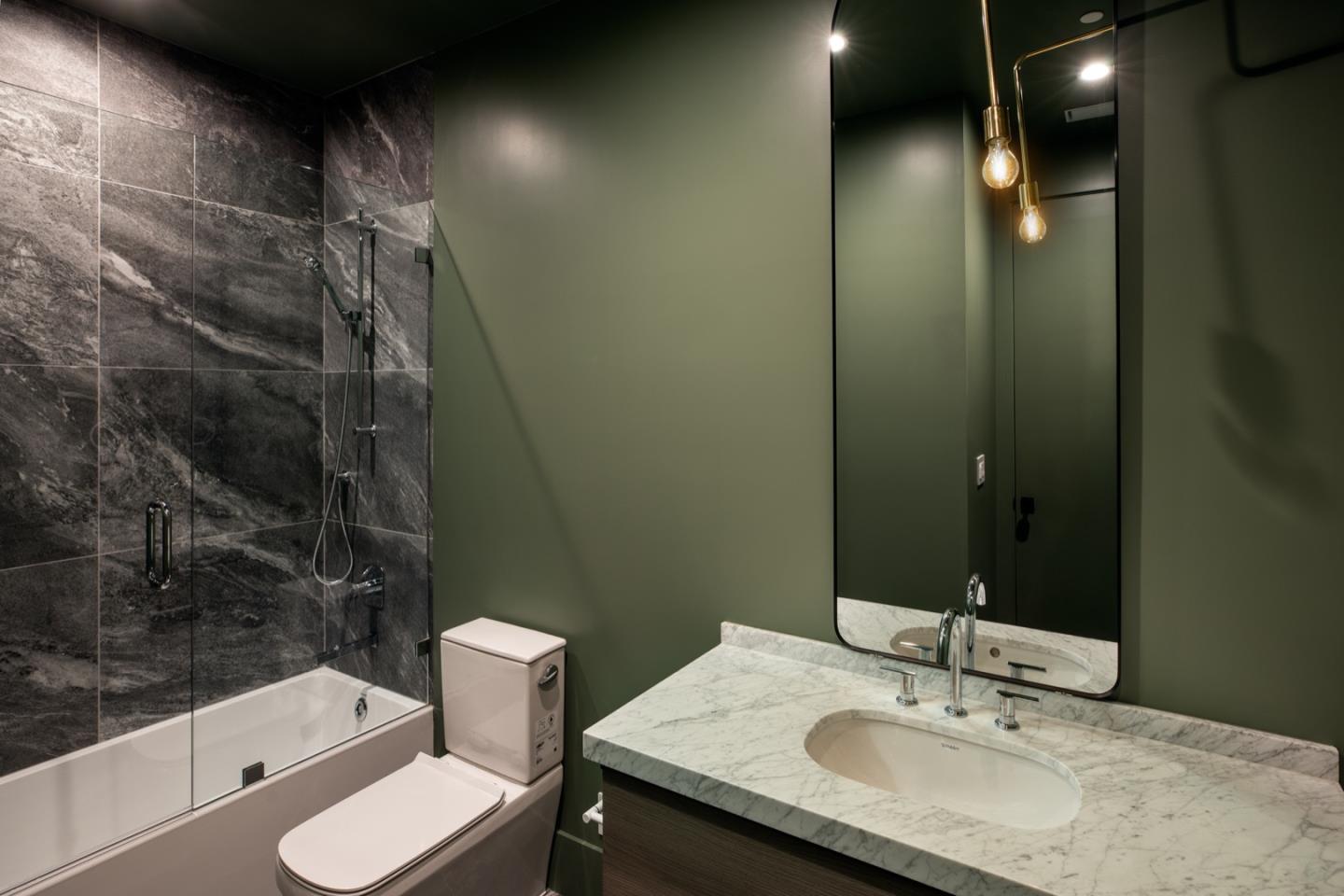 Detail Gallery Image 13 of 23 For 1866 Valparaiso Ave, Menlo Park,  CA 94025 - 5 Beds | 5/1 Baths