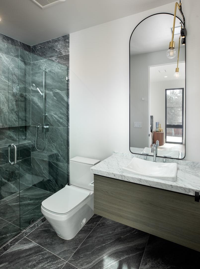 Detail Gallery Image 15 of 23 For 1866 Valparaiso Ave, Menlo Park,  CA 94025 - 5 Beds | 5/1 Baths