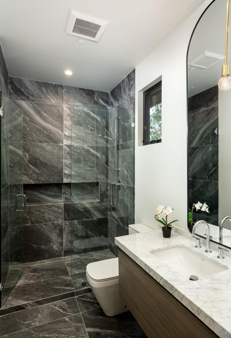 Detail Gallery Image 17 of 23 For 1866 Valparaiso Ave, Menlo Park,  CA 94025 - 5 Beds | 5/1 Baths