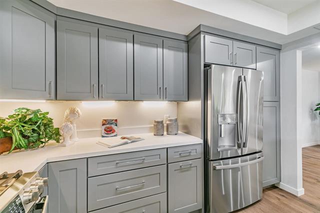 Detail Gallery Image 5 of 60 For 5155 Cribari Knls, San Jose,  CA 95135 - 2 Beds | 2 Baths