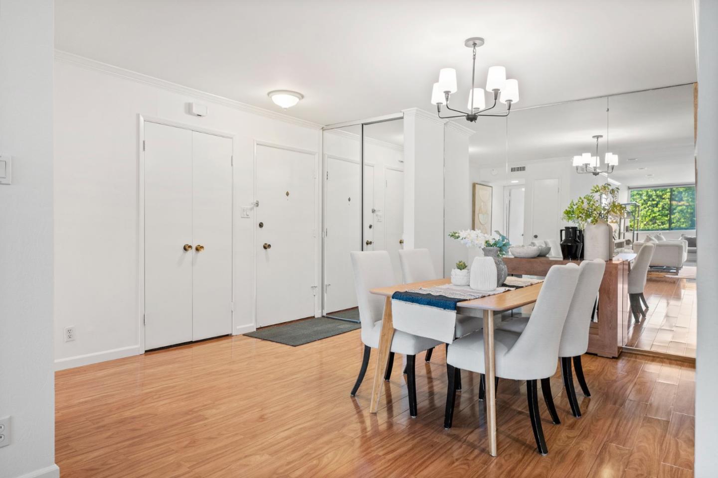 Detail Gallery Image 12 of 55 For 200 Elm St #102,  San Mateo,  CA 94401 - 3 Beds | 2 Baths