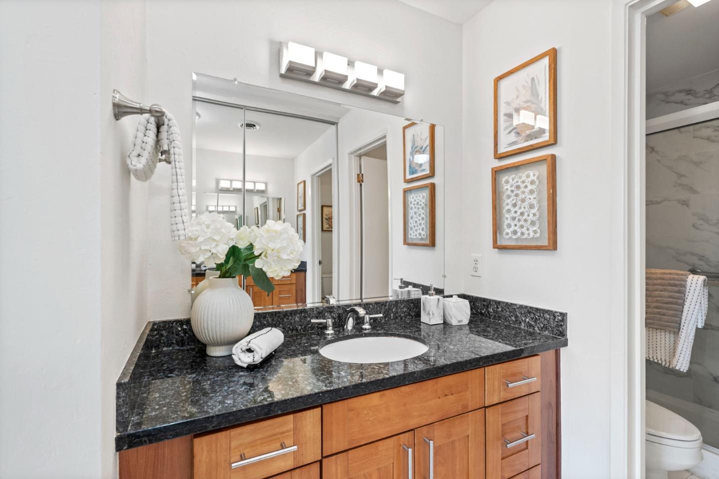 Detail Gallery Image 23 of 55 For 200 Elm St #102,  San Mateo,  CA 94401 - 3 Beds | 2 Baths
