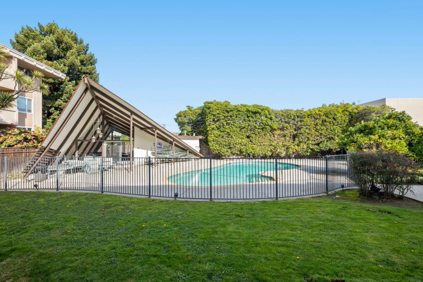 Detail Gallery Image 37 of 55 For 200 Elm St #102,  San Mateo,  CA 94401 - 3 Beds | 2 Baths