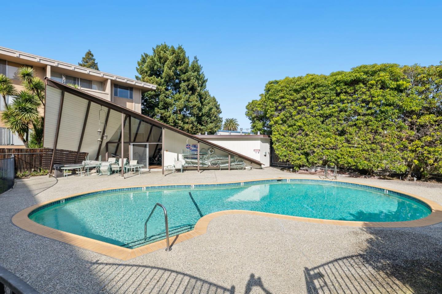 Detail Gallery Image 38 of 55 For 200 Elm St #102,  San Mateo,  CA 94401 - 3 Beds | 2 Baths