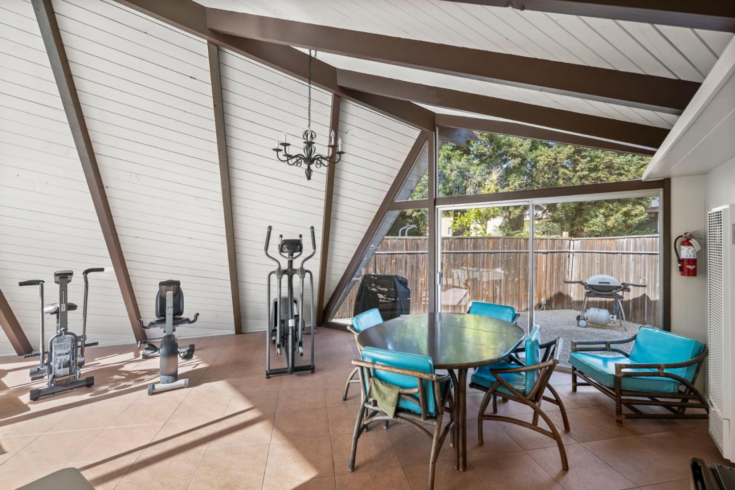 Detail Gallery Image 40 of 55 For 200 Elm St #102,  San Mateo,  CA 94401 - 3 Beds | 2 Baths