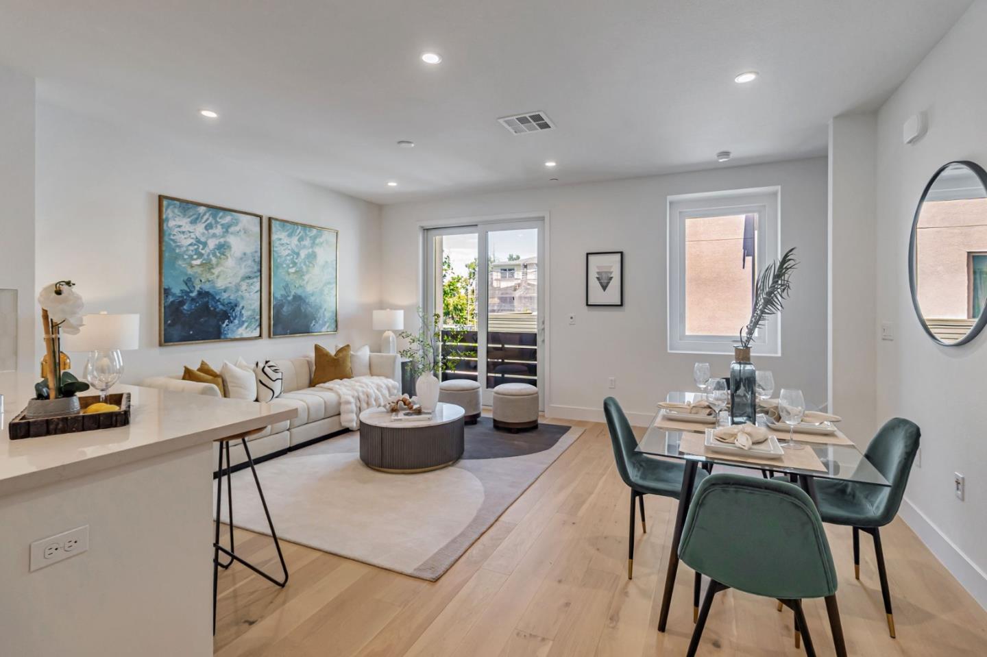 Detail Gallery Image 12 of 35 For 1112 Juana Ct, Palo Alto,  CA 94303 - 3 Beds | 3 Baths