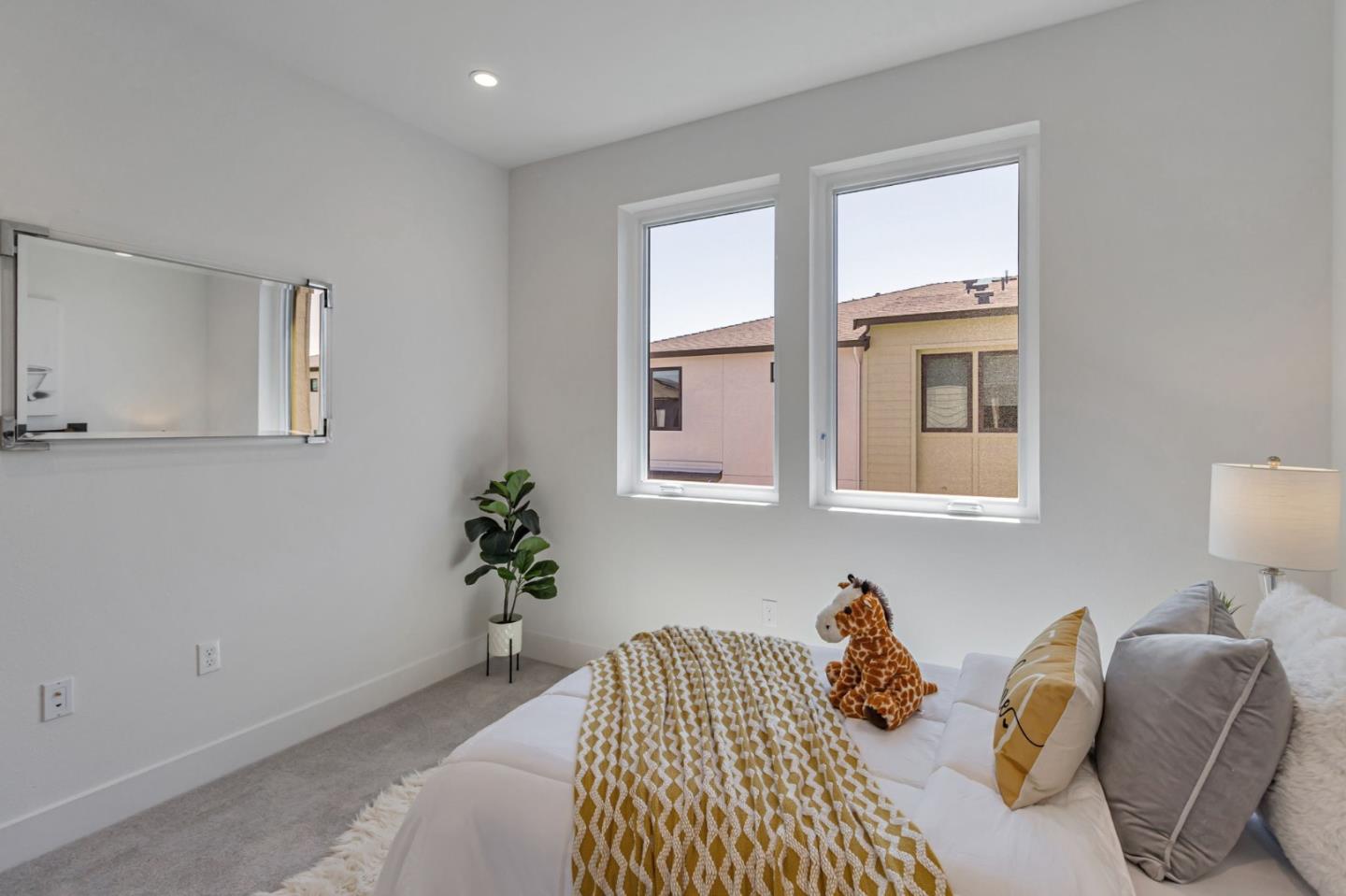 Detail Gallery Image 23 of 35 For 1112 Juana Ct, Palo Alto,  CA 94303 - 3 Beds | 3 Baths