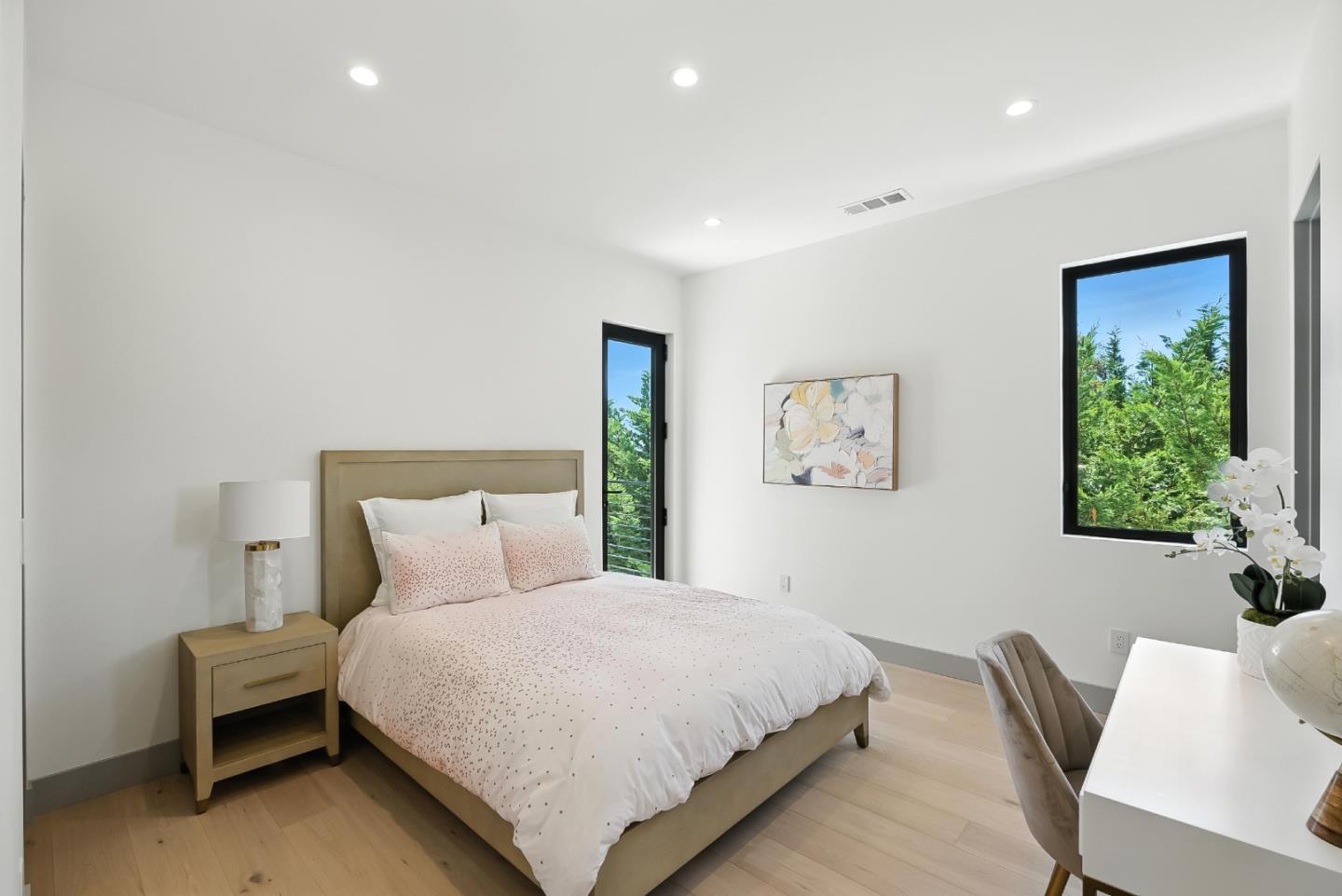 Detail Gallery Image 37 of 62 For 1127 Hillslope Pl, Los Altos,  CA 94024 - 6 Beds | 5/2 Baths