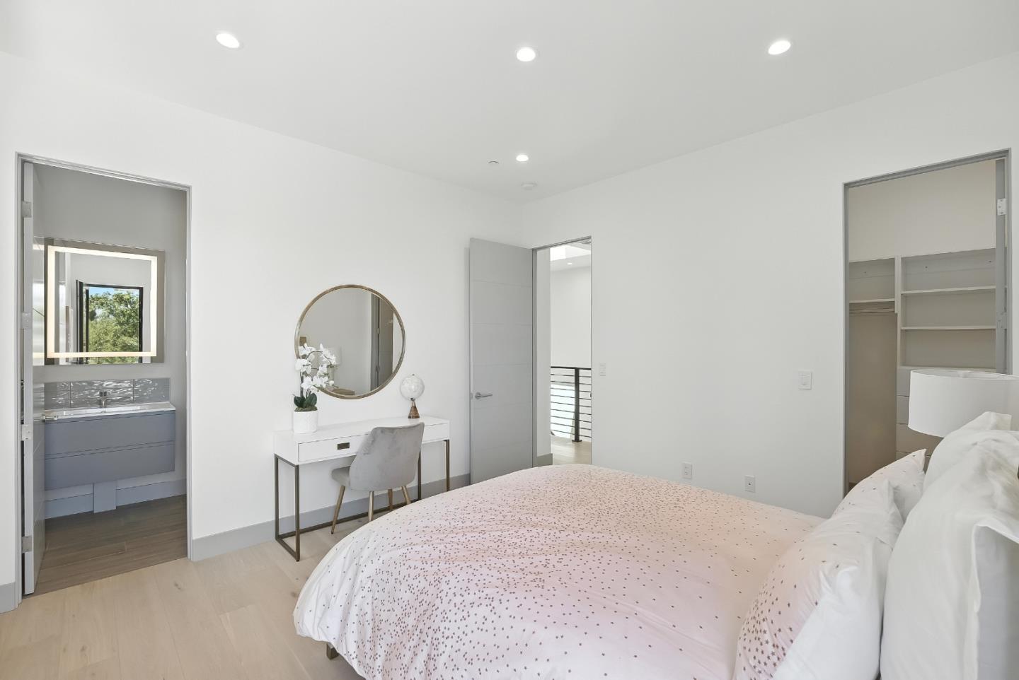 Detail Gallery Image 38 of 62 For 1127 Hillslope Pl, Los Altos,  CA 94024 - 6 Beds | 5/2 Baths