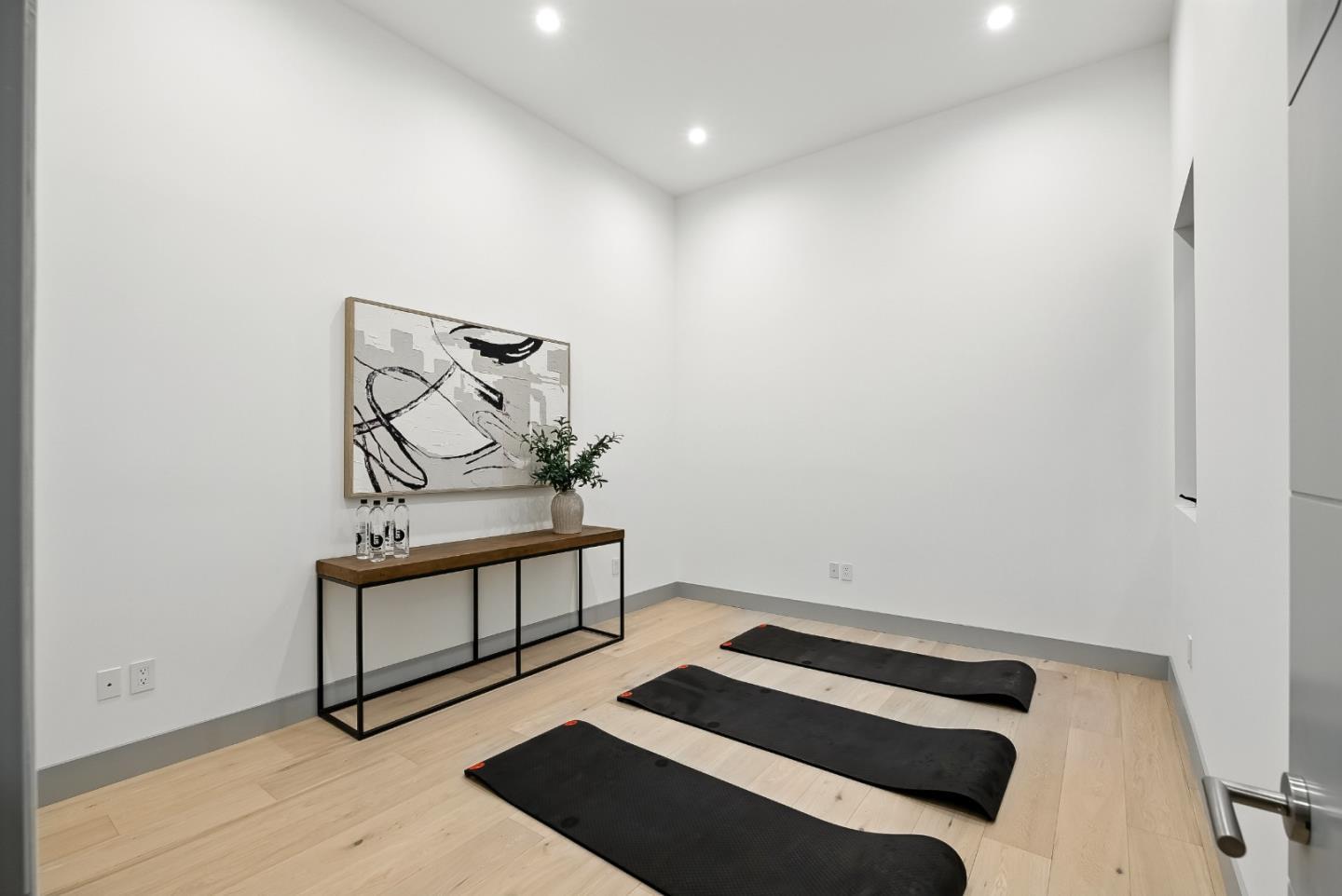 Detail Gallery Image 51 of 62 For 1127 Hillslope Pl, Los Altos,  CA 94024 - 6 Beds | 5/2 Baths