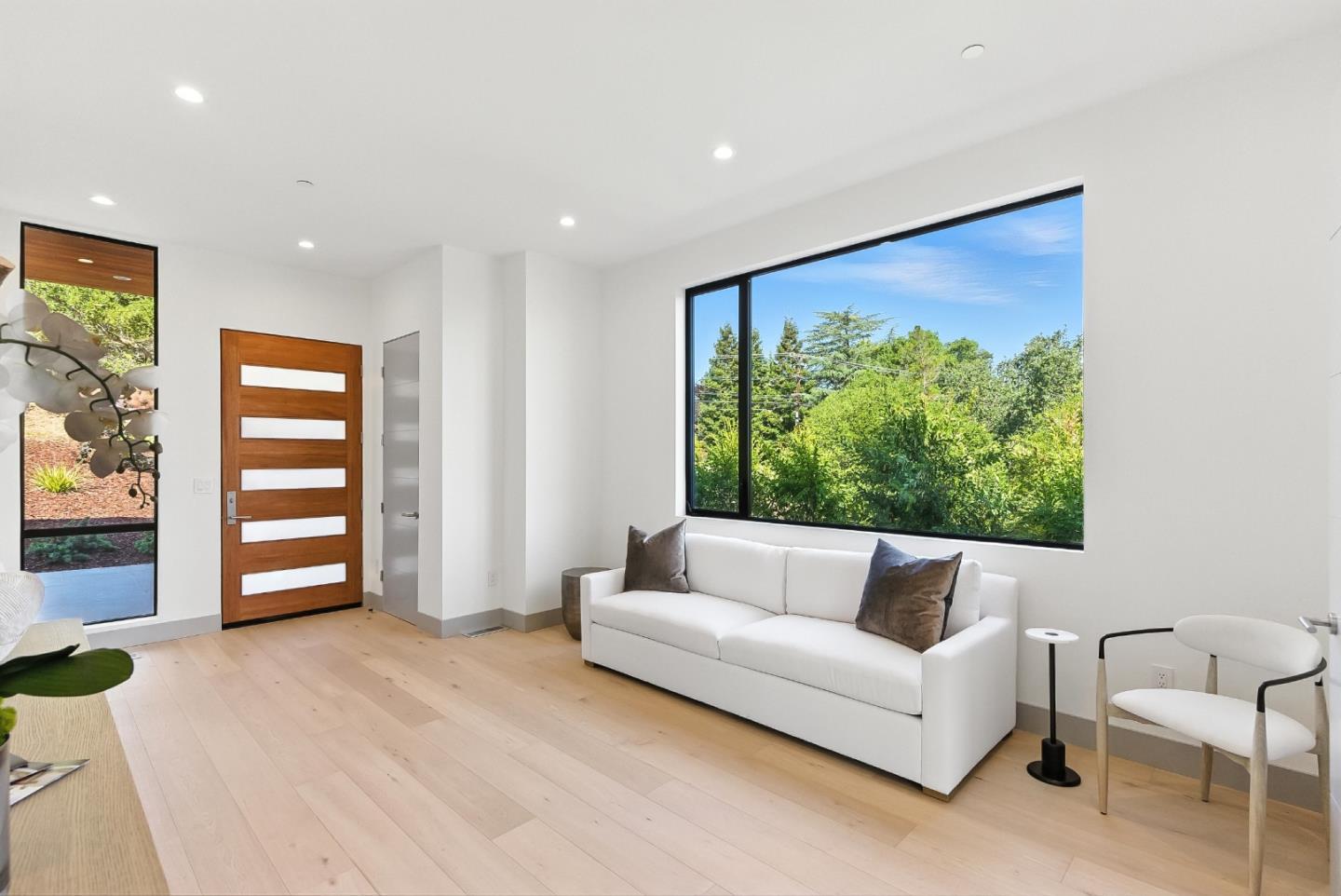 Detail Gallery Image 6 of 62 For 1127 Hillslope Pl, Los Altos,  CA 94024 - 6 Beds | 5/2 Baths