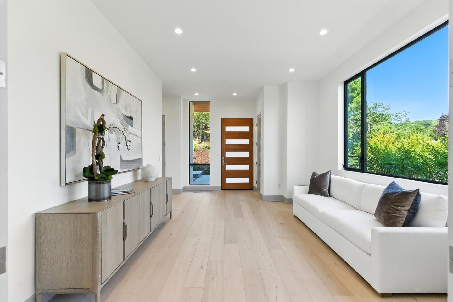 Detail Gallery Image 7 of 62 For 1127 Hillslope Pl, Los Altos,  CA 94024 - 6 Beds | 5/2 Baths