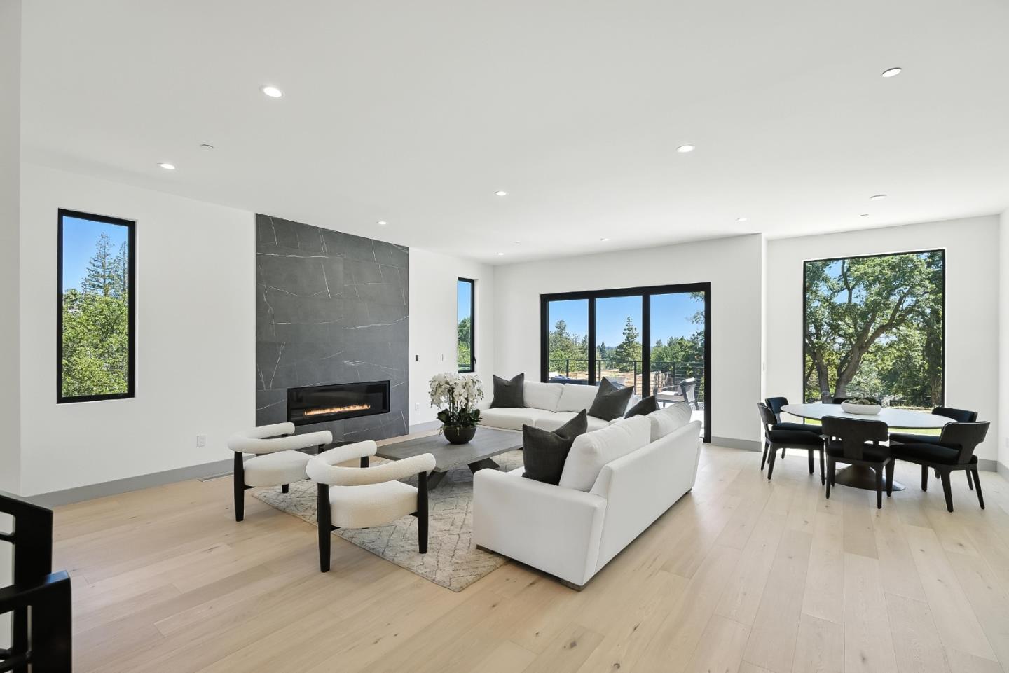 Detail Gallery Image 9 of 62 For 1127 Hillslope Pl, Los Altos,  CA 94024 - 6 Beds | 5/2 Baths