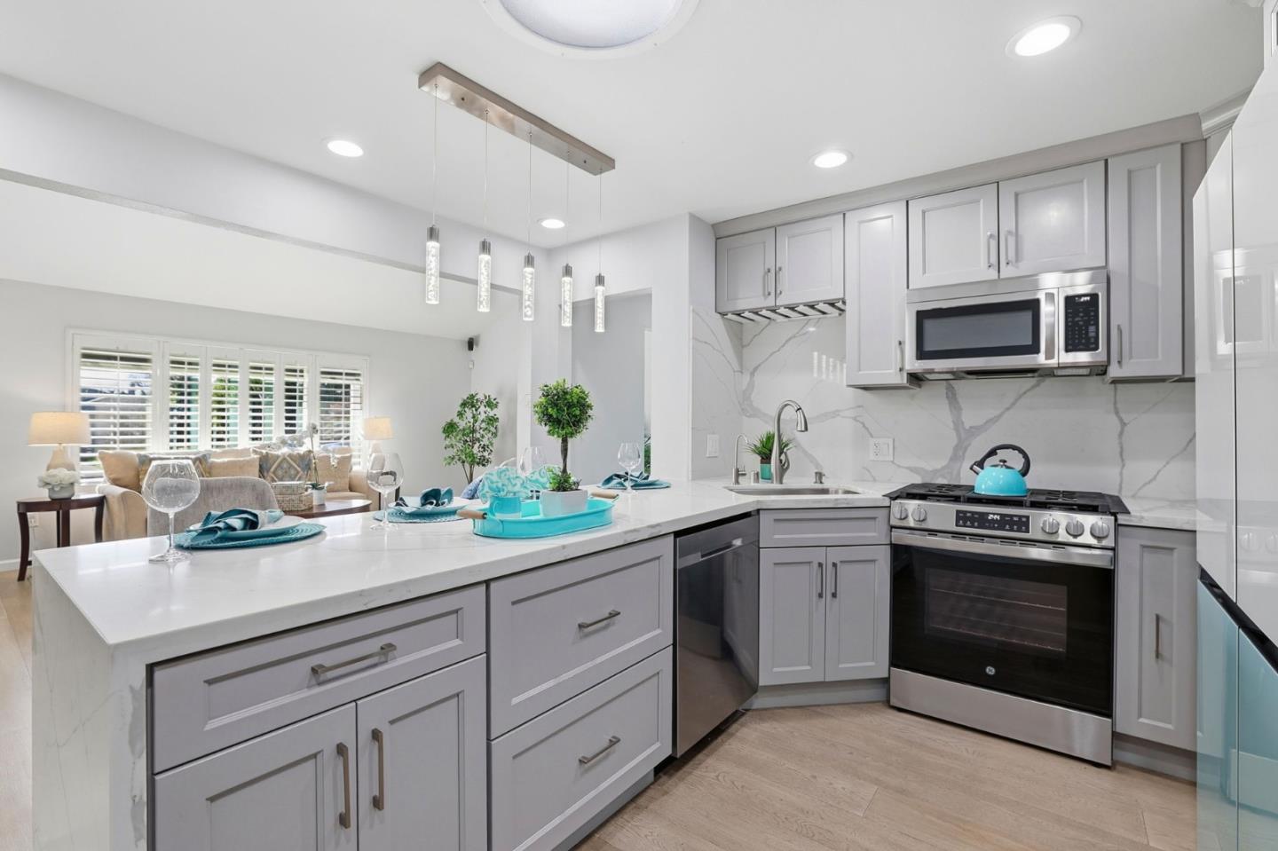 Detail Gallery Image 10 of 40 For 11978 Duncan St, San Jose,  CA 95127 - 3 Beds | 3 Baths