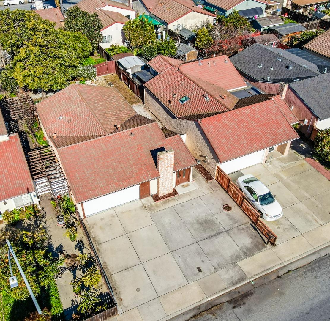 Detail Gallery Image 4 of 22 For 1127 Spiro Dr, San Jose,  CA 95116 - 3 Beds | 2 Baths