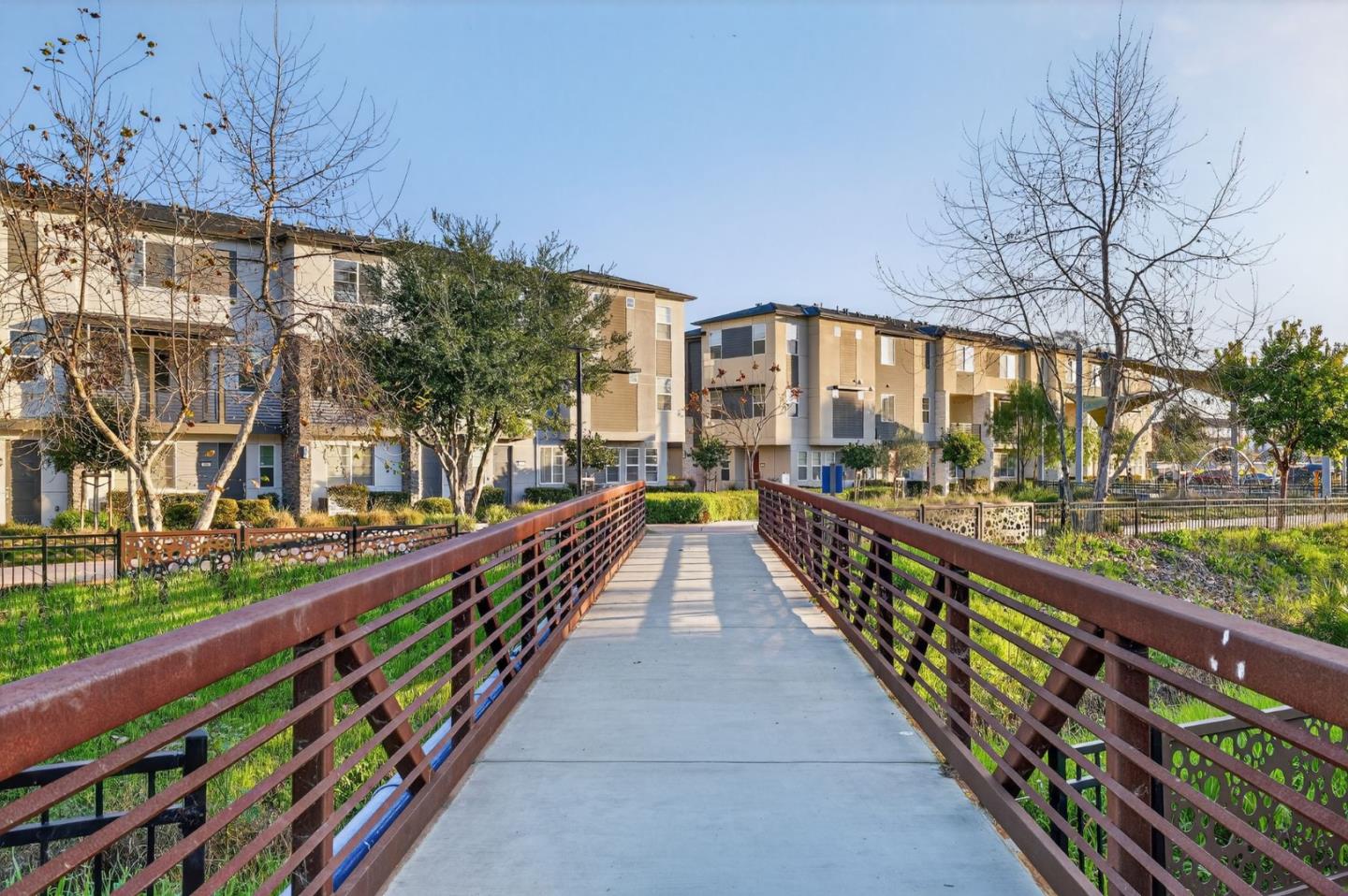 Detail Gallery Image 12 of 37 For 392 Line St, Hayward,  CA 94544 - 4 Beds | 3/1 Baths