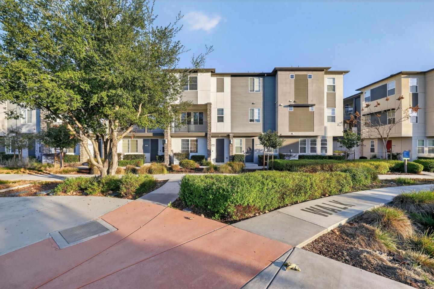 Detail Gallery Image 13 of 37 For 392 Line St, Hayward,  CA 94544 - 4 Beds | 3/1 Baths