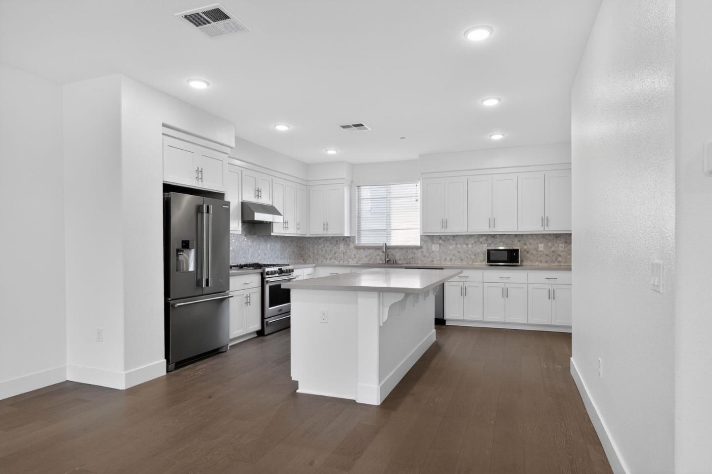 Detail Gallery Image 26 of 37 For 392 Line St, Hayward,  CA 94544 - 4 Beds | 3/1 Baths