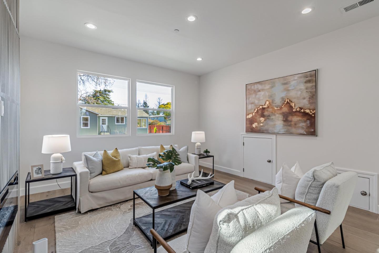 Detail Gallery Image 11 of 44 For 304-308 Redwood Ave, Redwood City,  CA 94061 - 7 Beds | 5/1 Baths