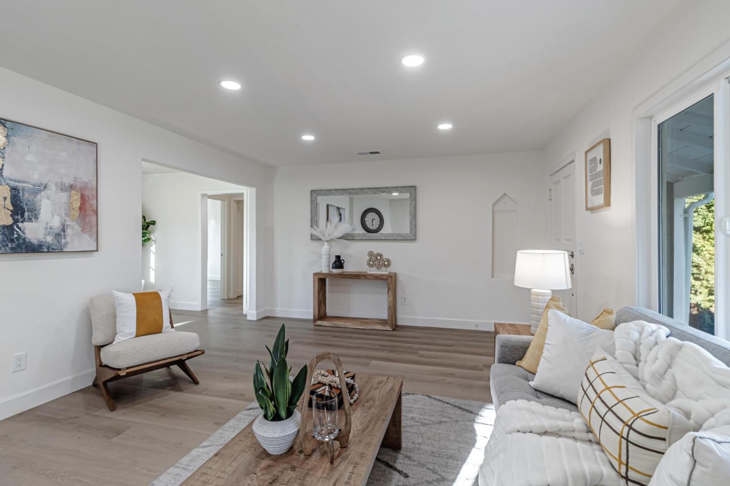 Detail Gallery Image 32 of 44 For 304-308 Redwood Ave, Redwood City,  CA 94061 - 7 Beds | 5/1 Baths