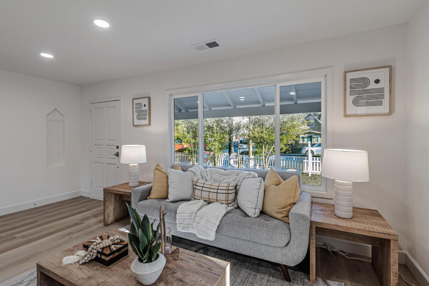 Detail Gallery Image 33 of 44 For 304-308 Redwood Ave, Redwood City,  CA 94061 - 7 Beds | 5/1 Baths