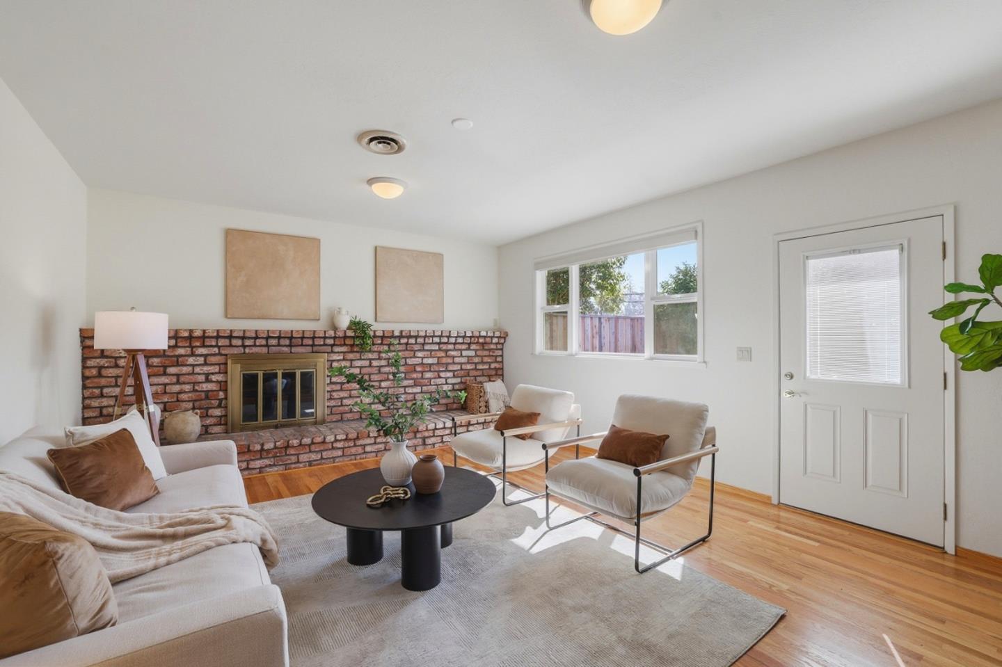 Detail Gallery Image 10 of 28 For 4792 Englewood Dr, San Jose,  CA 95129 - 4 Beds | 3 Baths