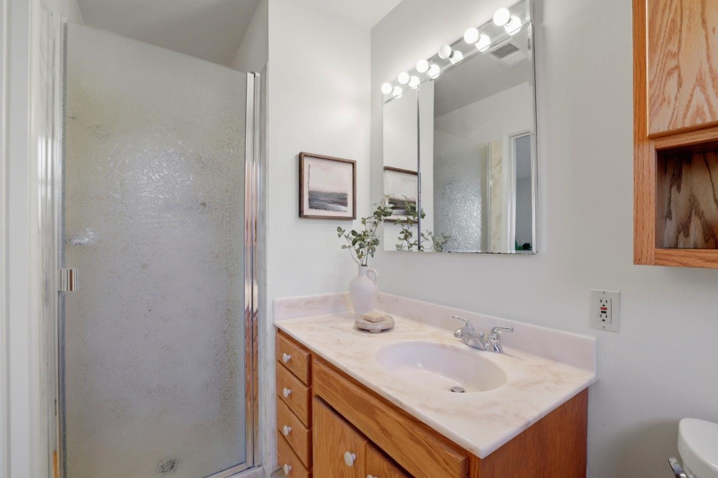 Detail Gallery Image 13 of 28 For 4792 Englewood Dr, San Jose,  CA 95129 - 4 Beds | 3 Baths