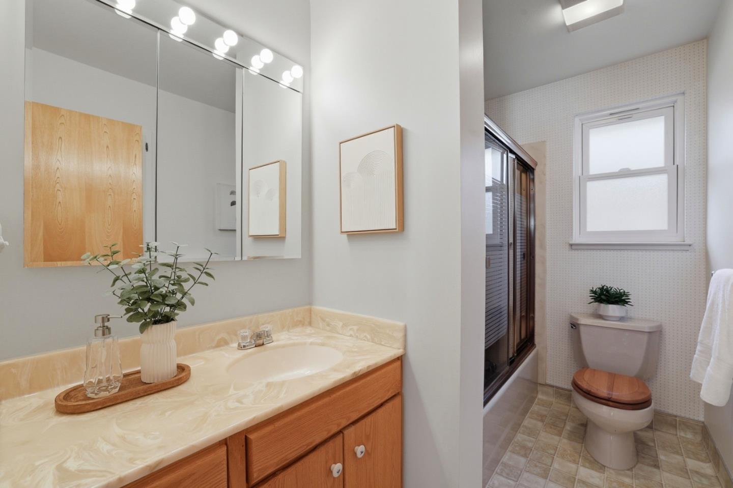 Detail Gallery Image 16 of 28 For 4792 Englewood Dr, San Jose,  CA 95129 - 4 Beds | 3 Baths