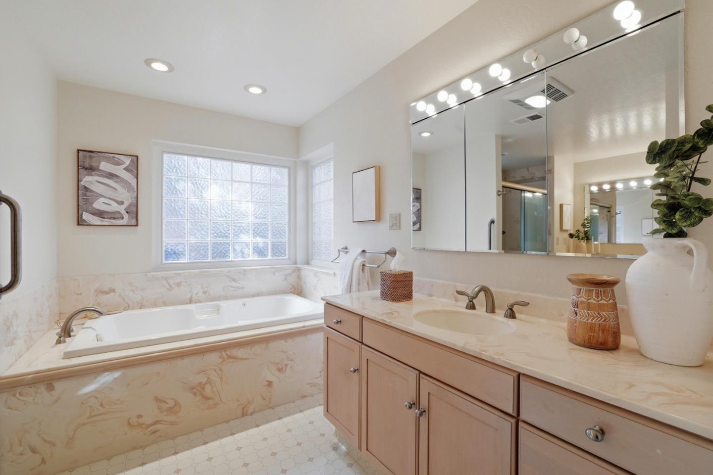 Detail Gallery Image 22 of 28 For 4792 Englewood Dr, San Jose,  CA 95129 - 4 Beds | 3 Baths