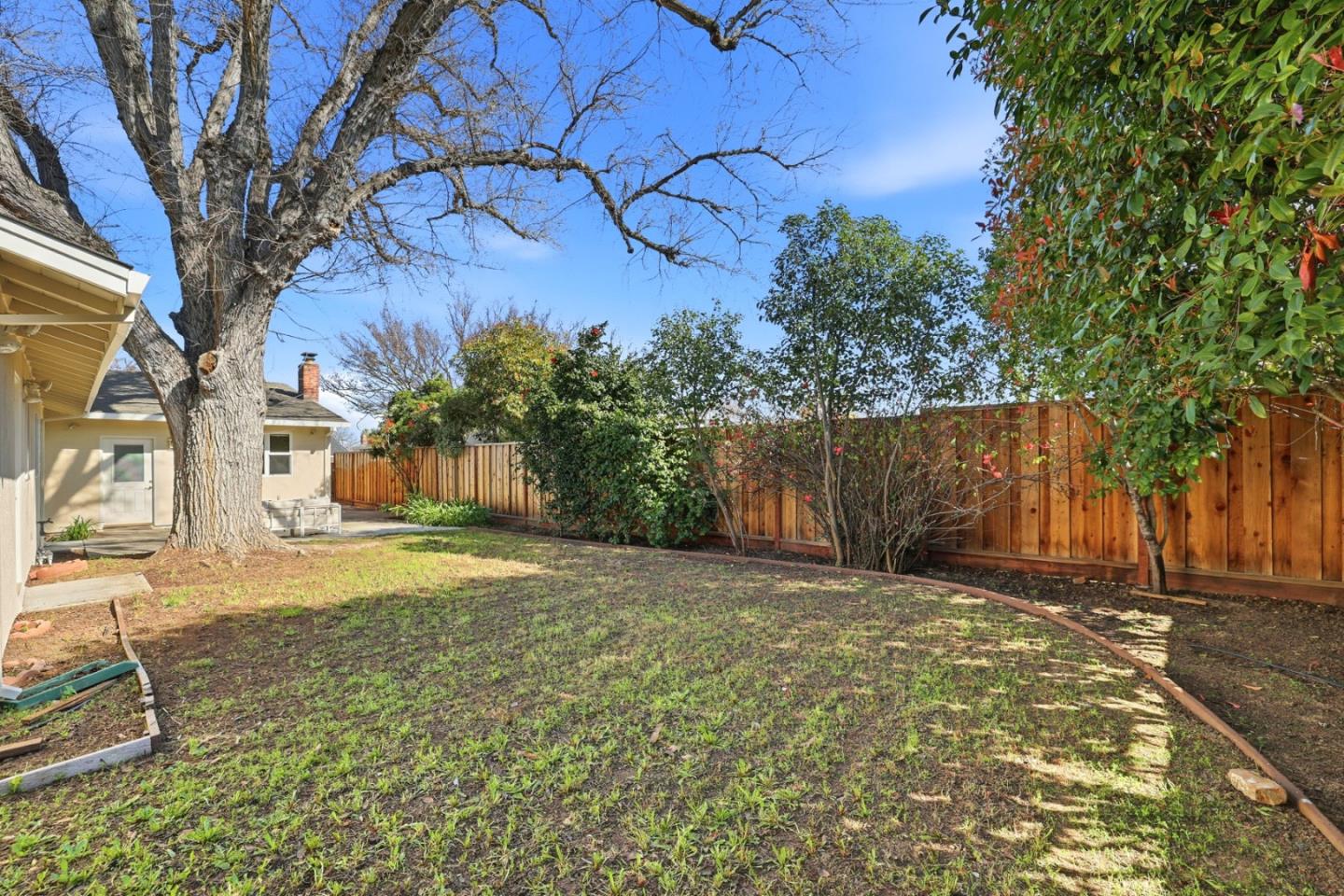 Detail Gallery Image 25 of 28 For 4792 Englewood Dr, San Jose,  CA 95129 - 4 Beds | 3 Baths