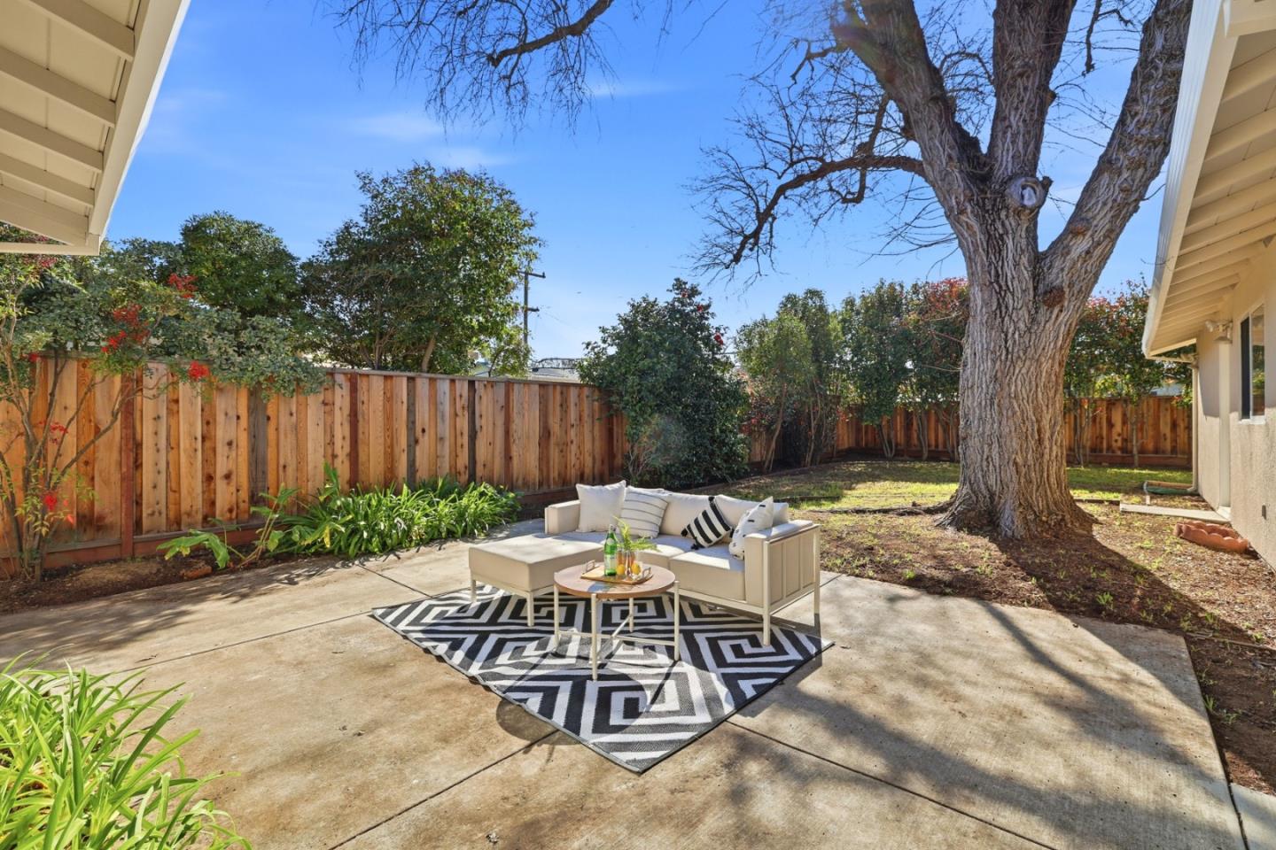 Detail Gallery Image 26 of 28 For 4792 Englewood Dr, San Jose,  CA 95129 - 4 Beds | 3 Baths