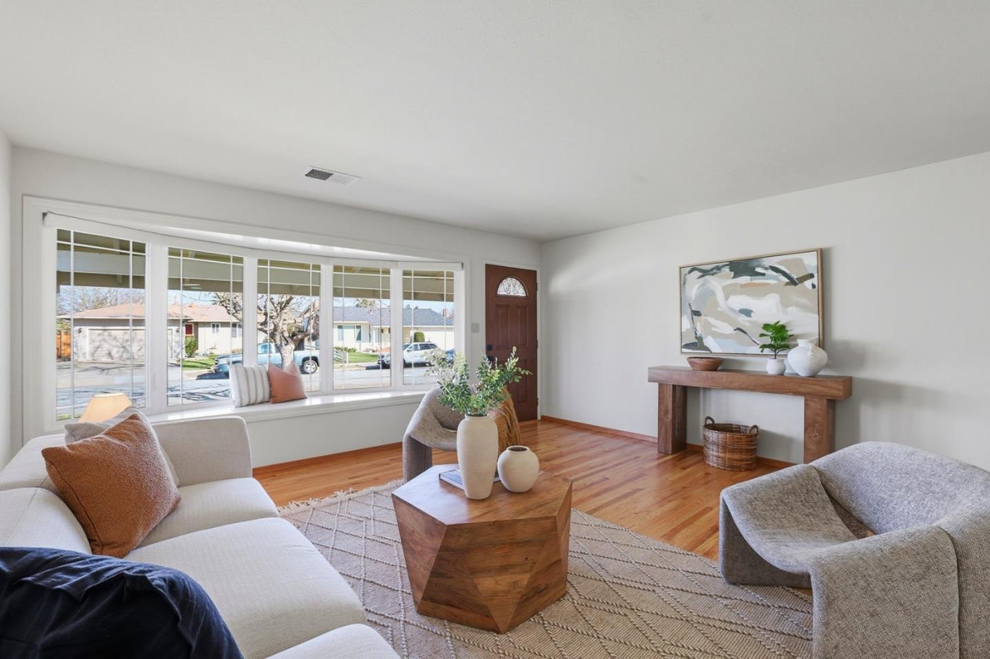 Detail Gallery Image 3 of 28 For 4792 Englewood Dr, San Jose,  CA 95129 - 4 Beds | 3 Baths