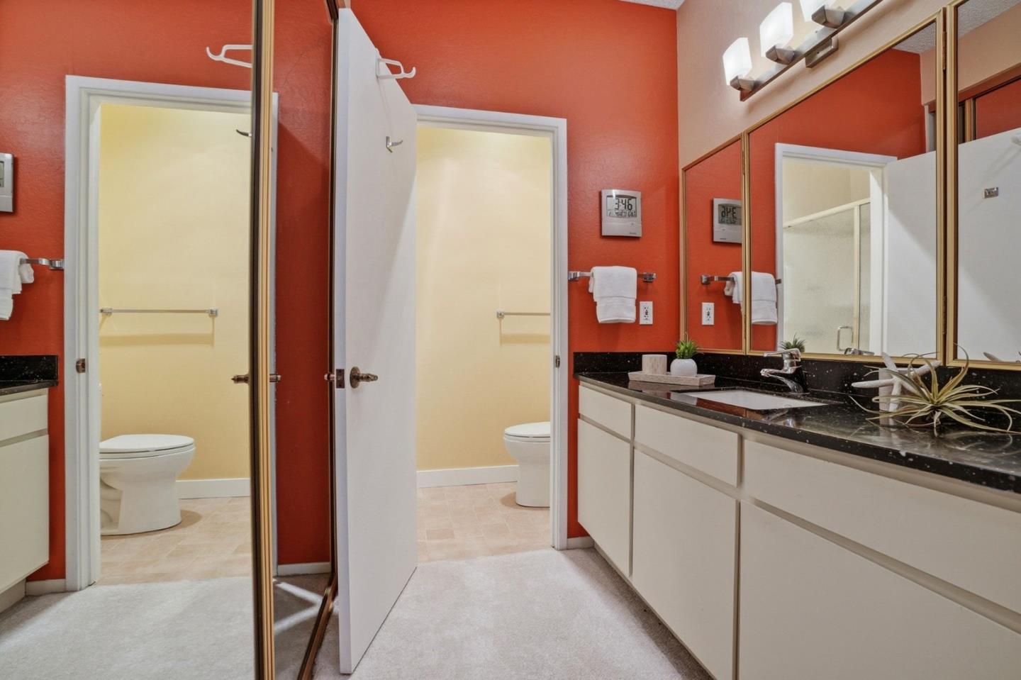 Detail Gallery Image 17 of 30 For 525 Almer Rd #106,  Burlingame,  CA 94010 - 2 Beds | 2 Baths