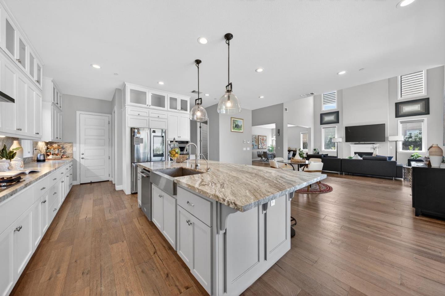 Detail Gallery Image 15 of 59 For 18675 Corte Paterna, Morgan Hill,  CA 95037 - 4 Beds | 3/1 Baths