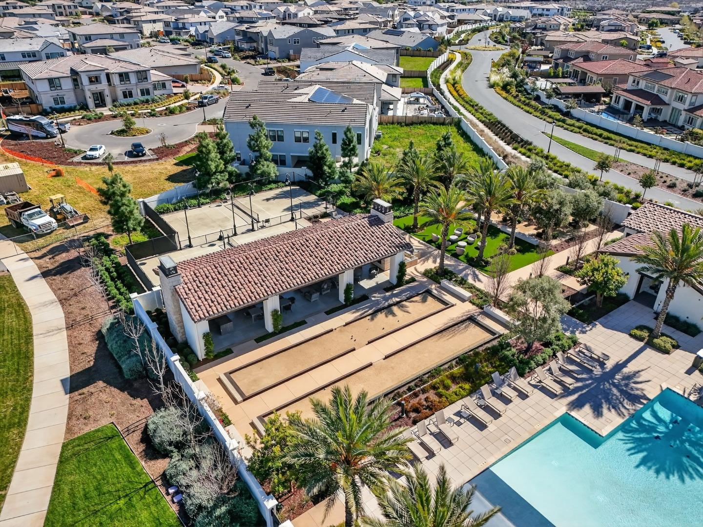 Detail Gallery Image 55 of 59 For 18675 Corte Paterna, Morgan Hill,  CA 95037 - 4 Beds | 3/1 Baths