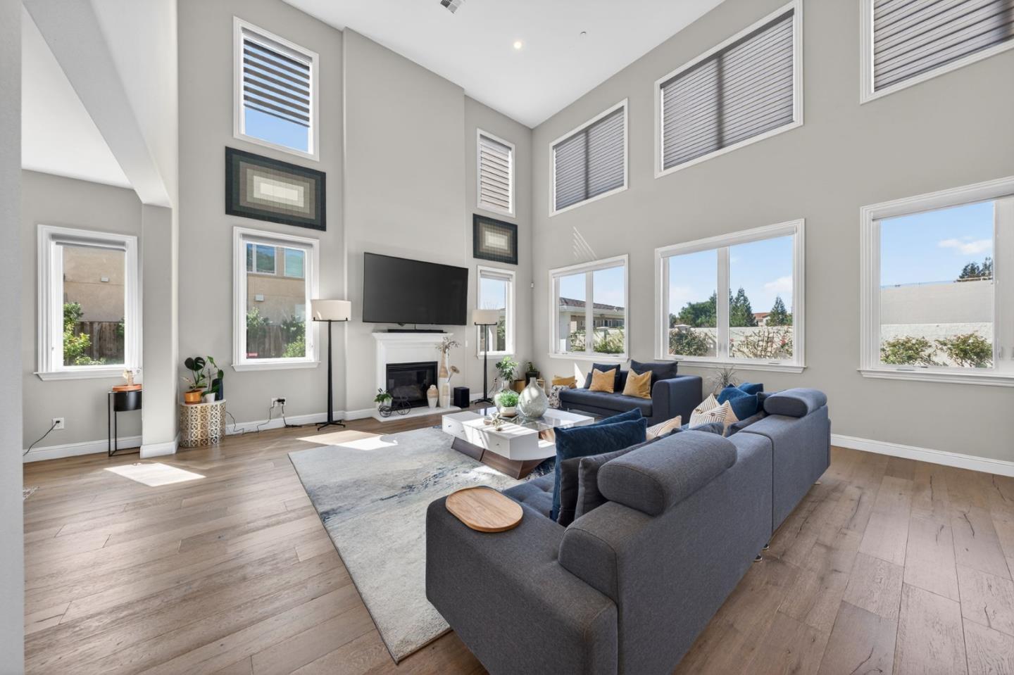 Detail Gallery Image 8 of 59 For 18675 Corte Paterna, Morgan Hill,  CA 95037 - 4 Beds | 3/1 Baths