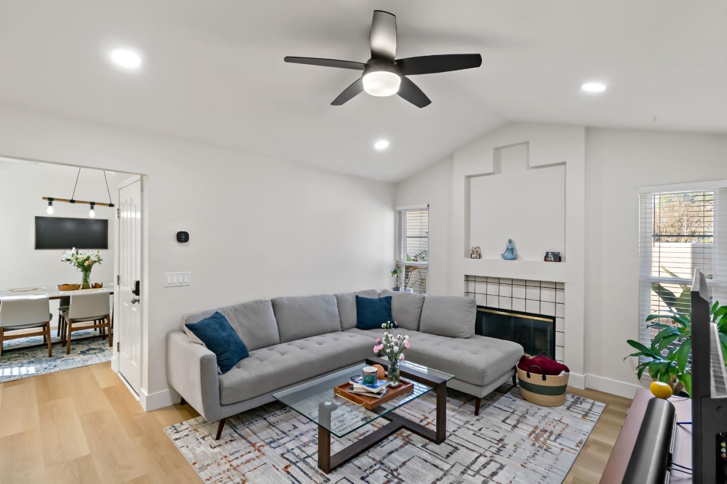 Detail Gallery Image 11 of 59 For 1315 Kelly Park Cir, Morgan Hill,  CA 95037 - 3 Beds | 2 Baths