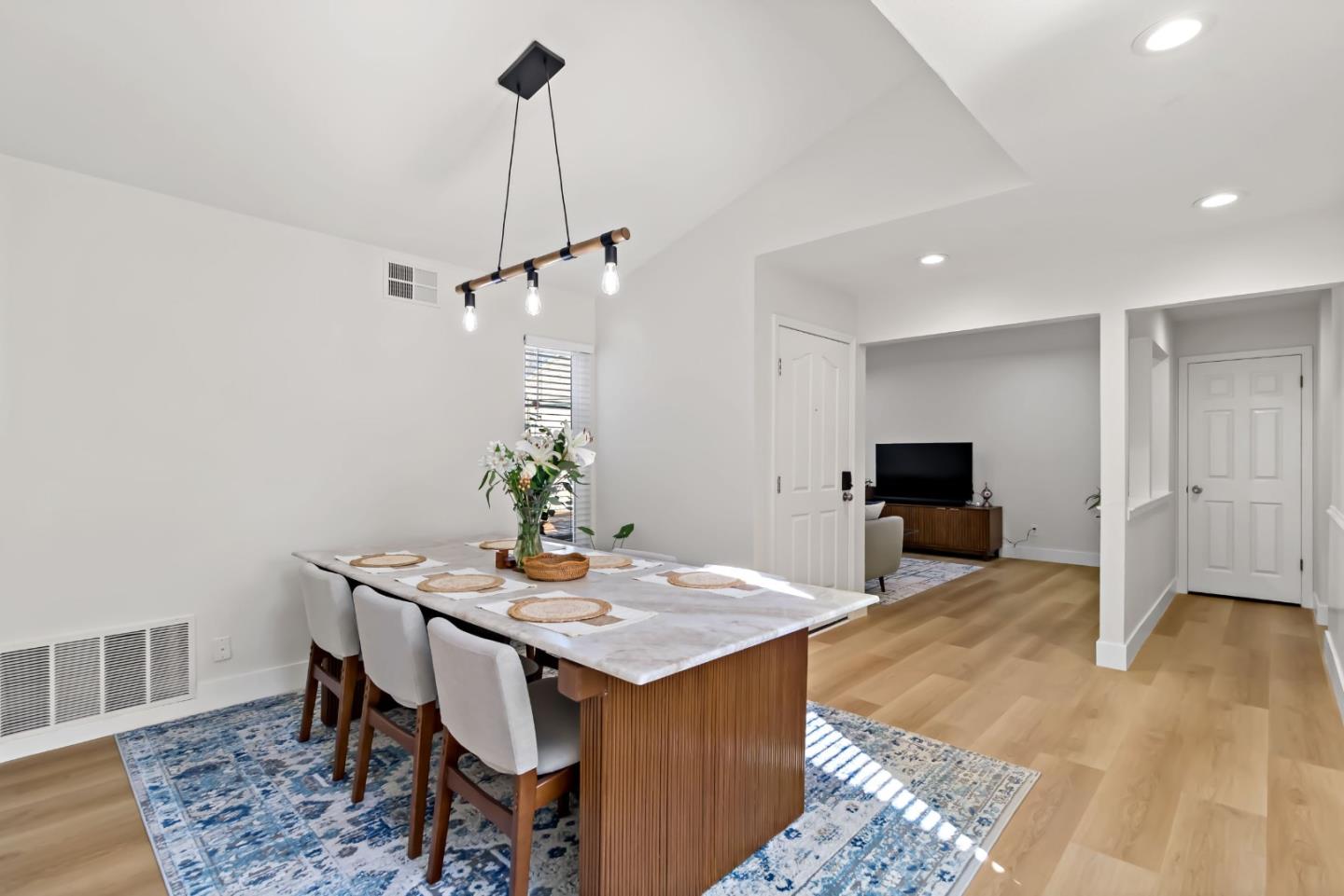 Detail Gallery Image 15 of 59 For 1315 Kelly Park Cir, Morgan Hill,  CA 95037 - 3 Beds | 2 Baths